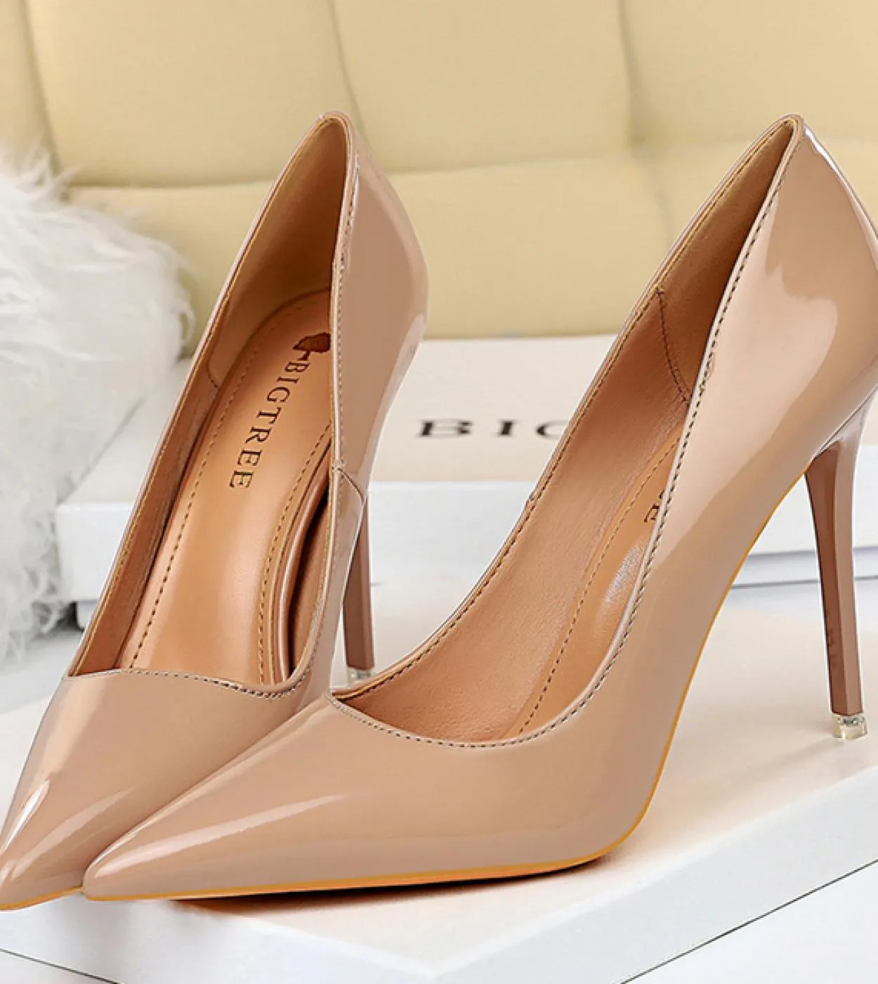 Scarpe da sposa in pelle Décolleté da ballo in pelle Tacchi alti in pelle Tacchi bassi in pelle 2023
