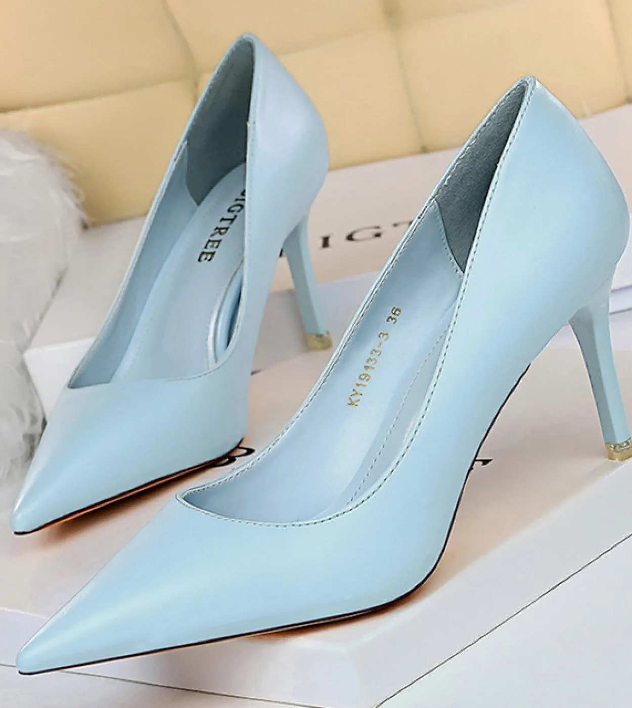 Scarpe da sposa in pelle Décolleté da ballo in pelle Tacchi alti in pelle Tacchi bassi in pelle 2023